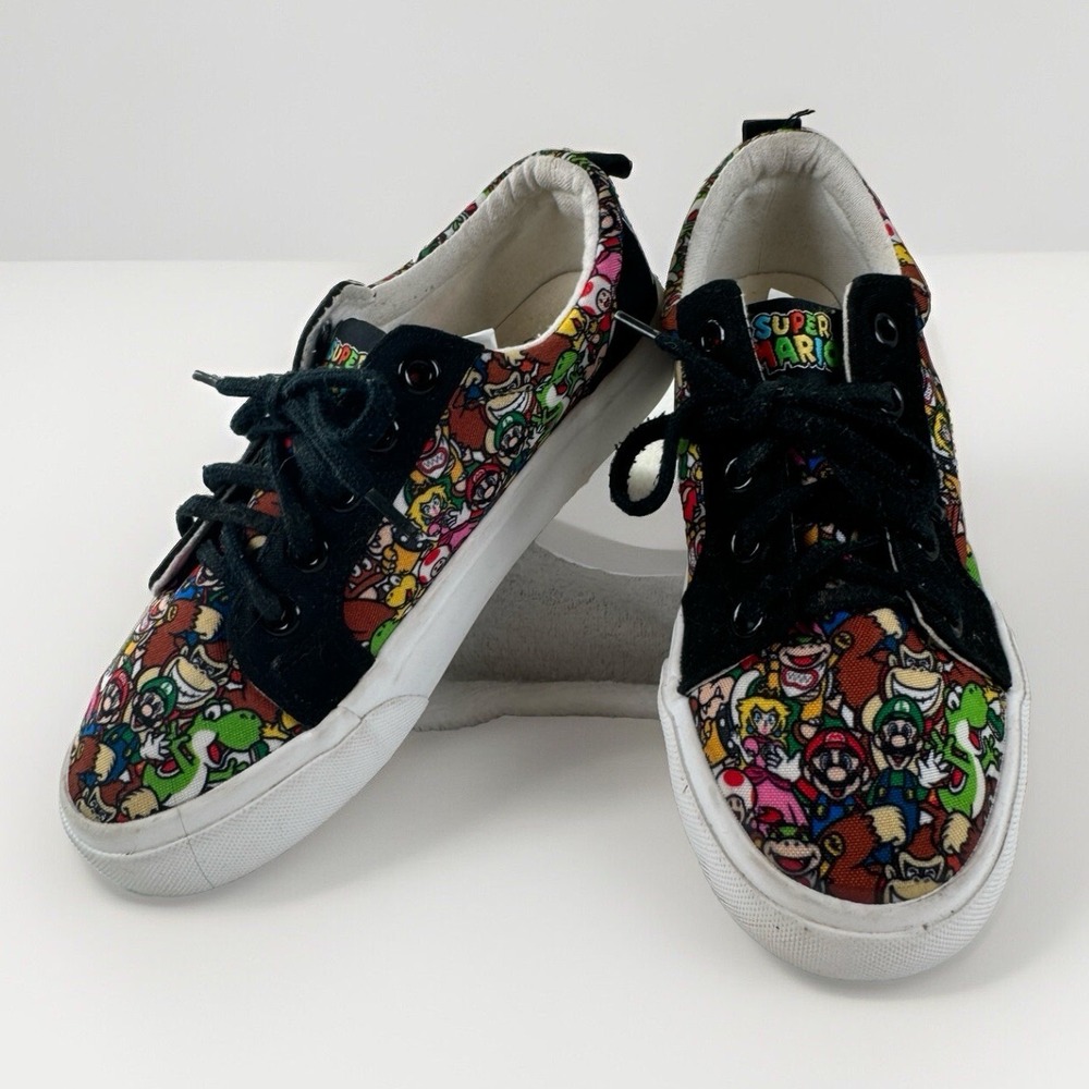 Super Mario Bros Little & Big Boys Official‎ Nintendo Shoes Size 2 Lace Up